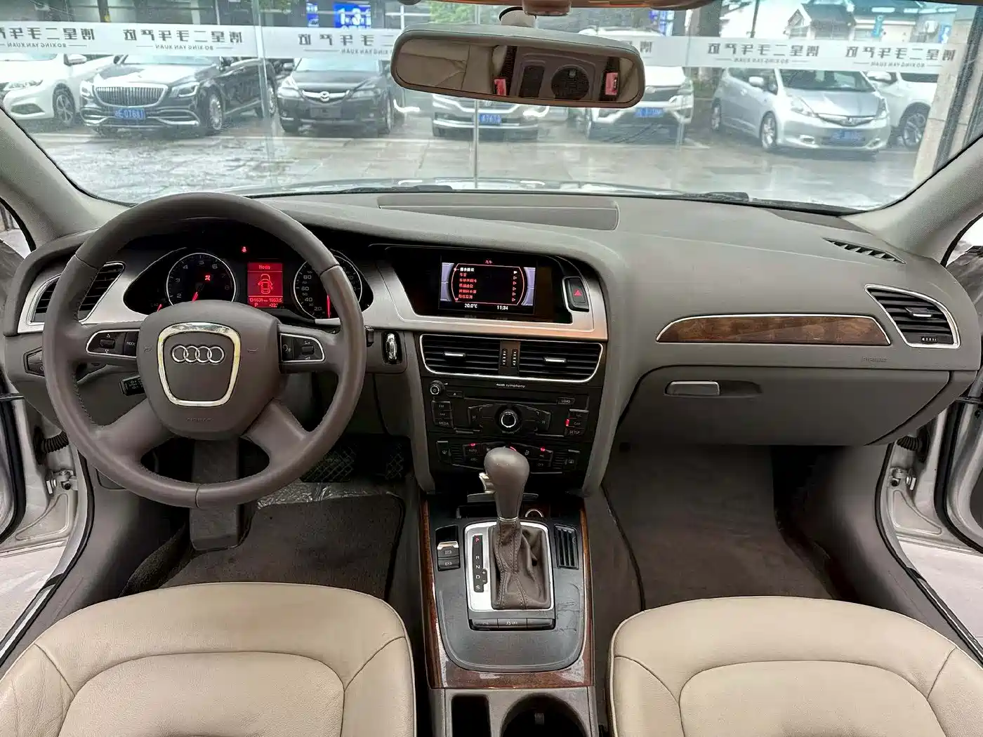 Photo 5 - Audi A4L