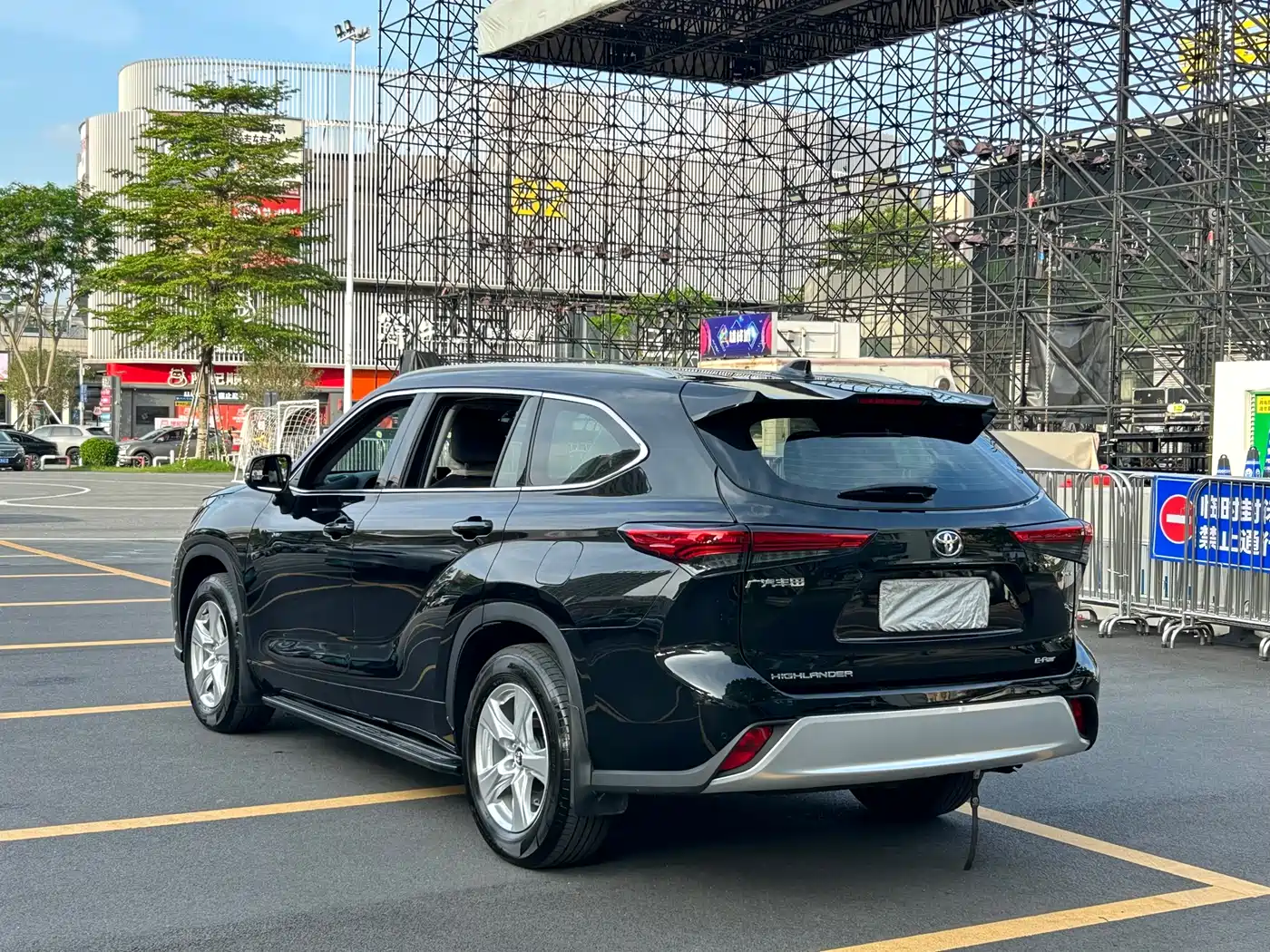 Toyota Highlander 2024 2.5L Smart Hybrid 4WD Elite 7-seater фото 5