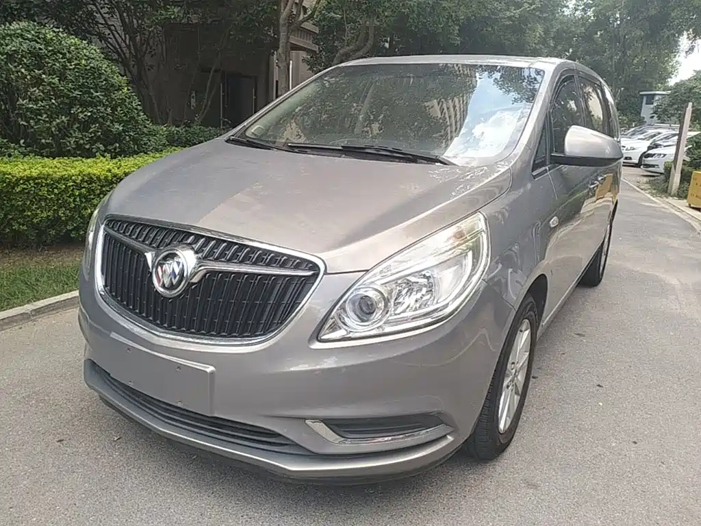 Фото 2 - Buick GL8