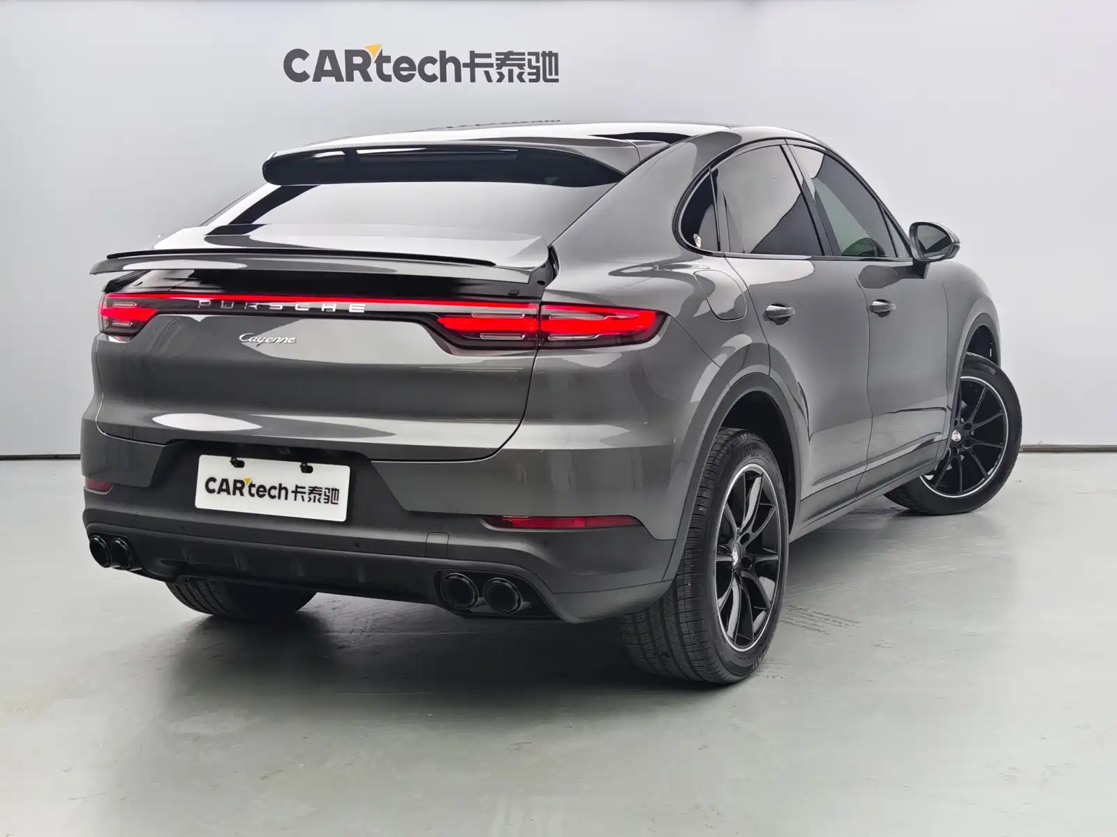 Фото 5 - Porsche Cayenne