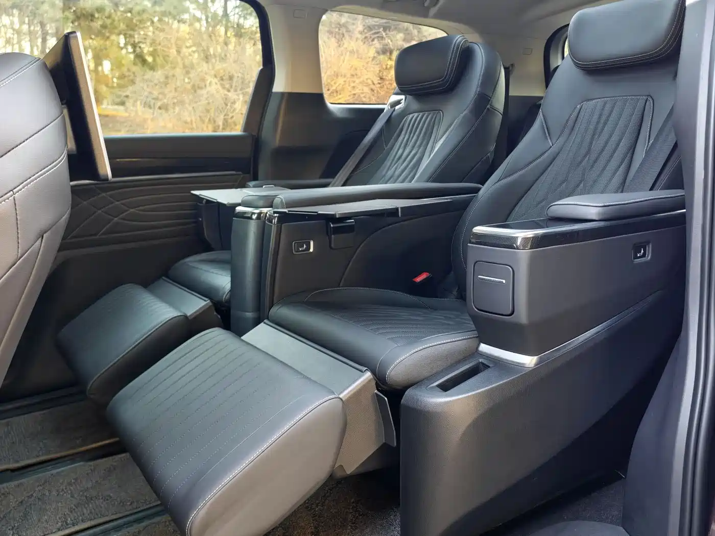 SAIC Maxus Maxus G90 2024 2.0T Interstellar 7-Seater фото 9