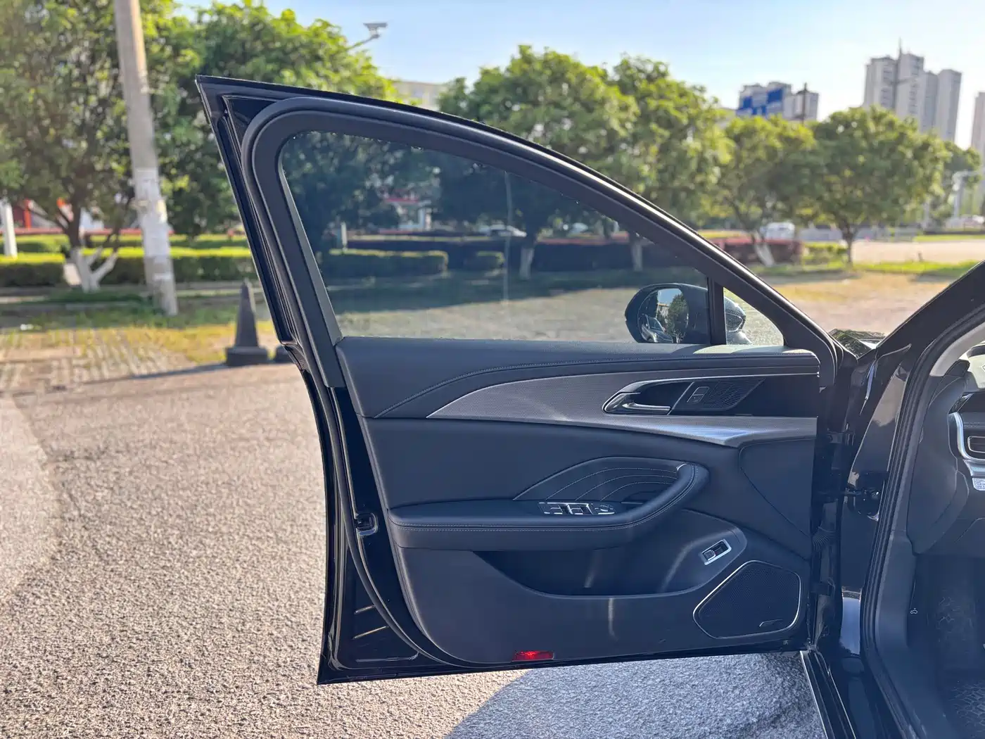 Hongqi H5 2024 1.5T DCT Smart Connect Flag Rhythm Edition фото 10