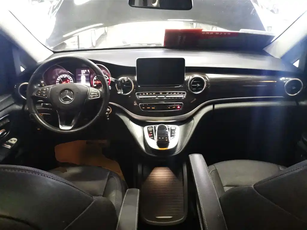 Mercedes-Benz V-Class 2018 V 260 Pilot Edition China V фото 10