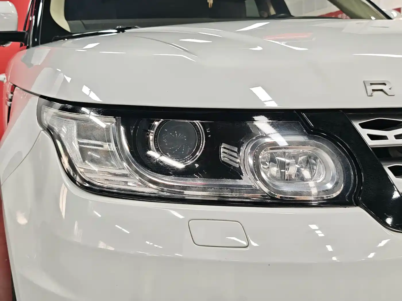 Land Rover Range Rover Sport 2014 3.0 SC V6 HSE фото 16