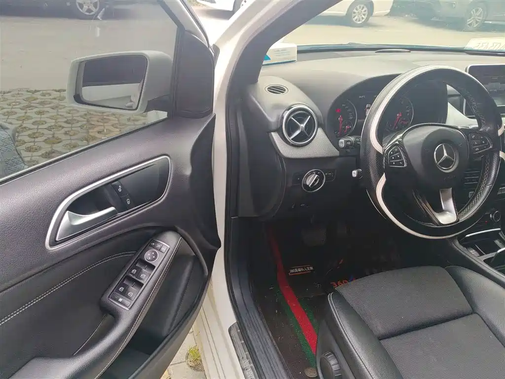 Mercedes-Benz B-Class 2015 B 200 Dynamic фото 8