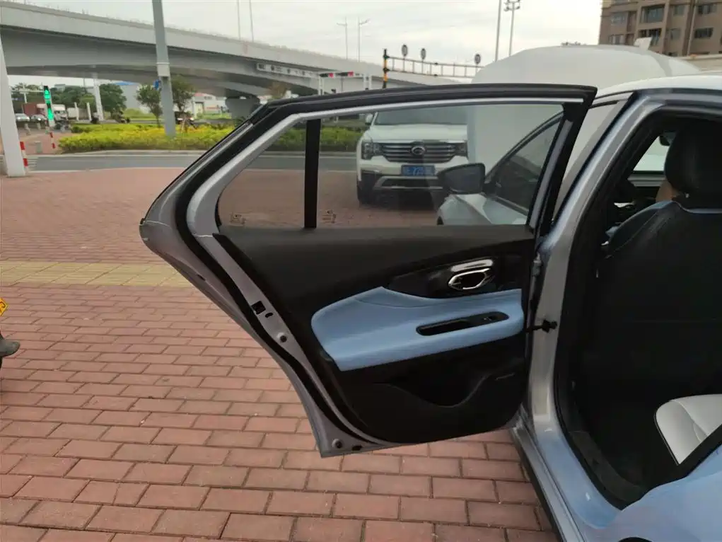 GAC Trumpchi Trumpchi Emkoo 2023 Shadow Leopard H Smart Hybrid фото 2