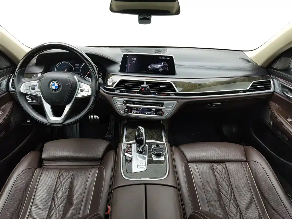 BMW 7 Series 2018 740Li Leading Type Excellence Package фото 5