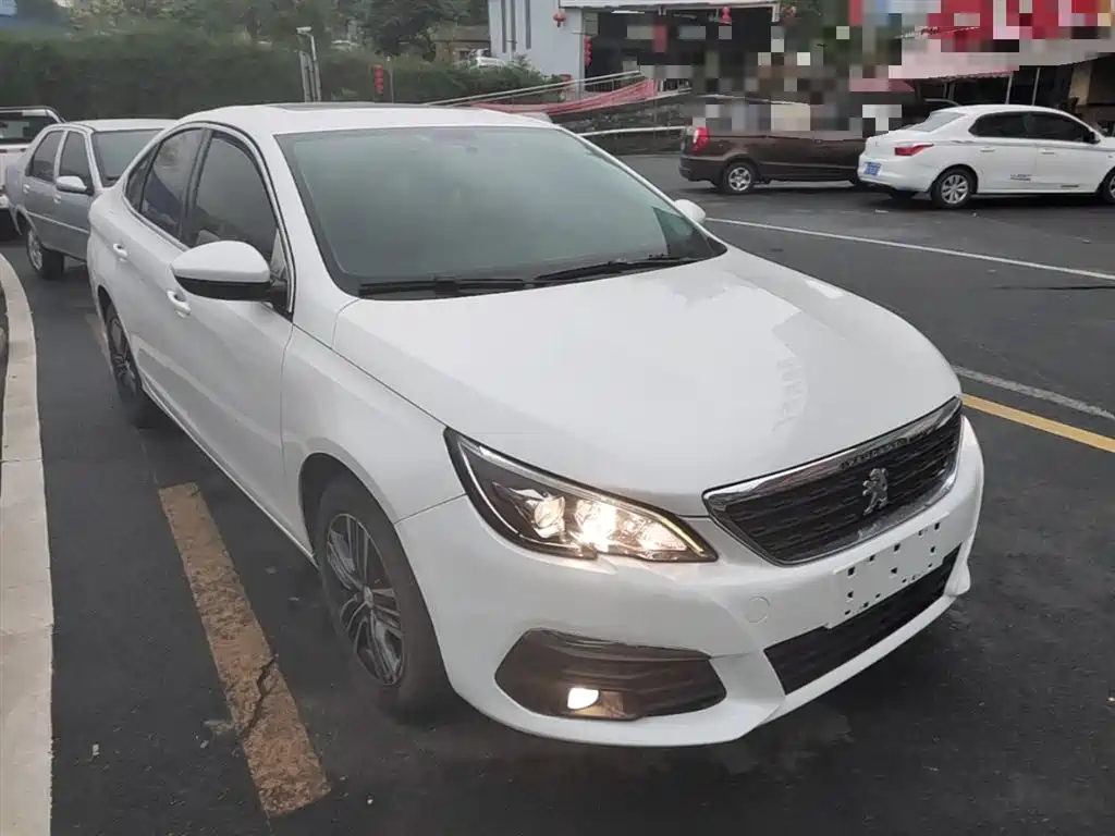 Peugeot 308 2016 1.6L Automatic Luxury фото 4
