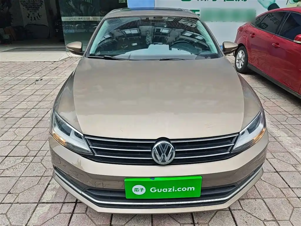Volkswagen Sagitar 2015 1.6L Manual Comfort фото 3
