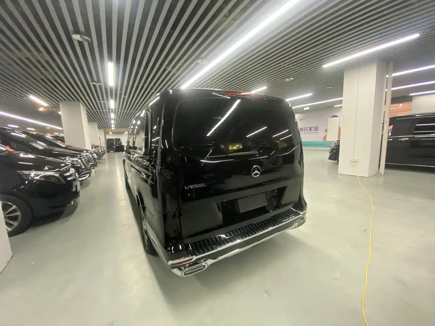 Mercedes-Benz V-Class 2021 V 260 Premium Edition фото 22