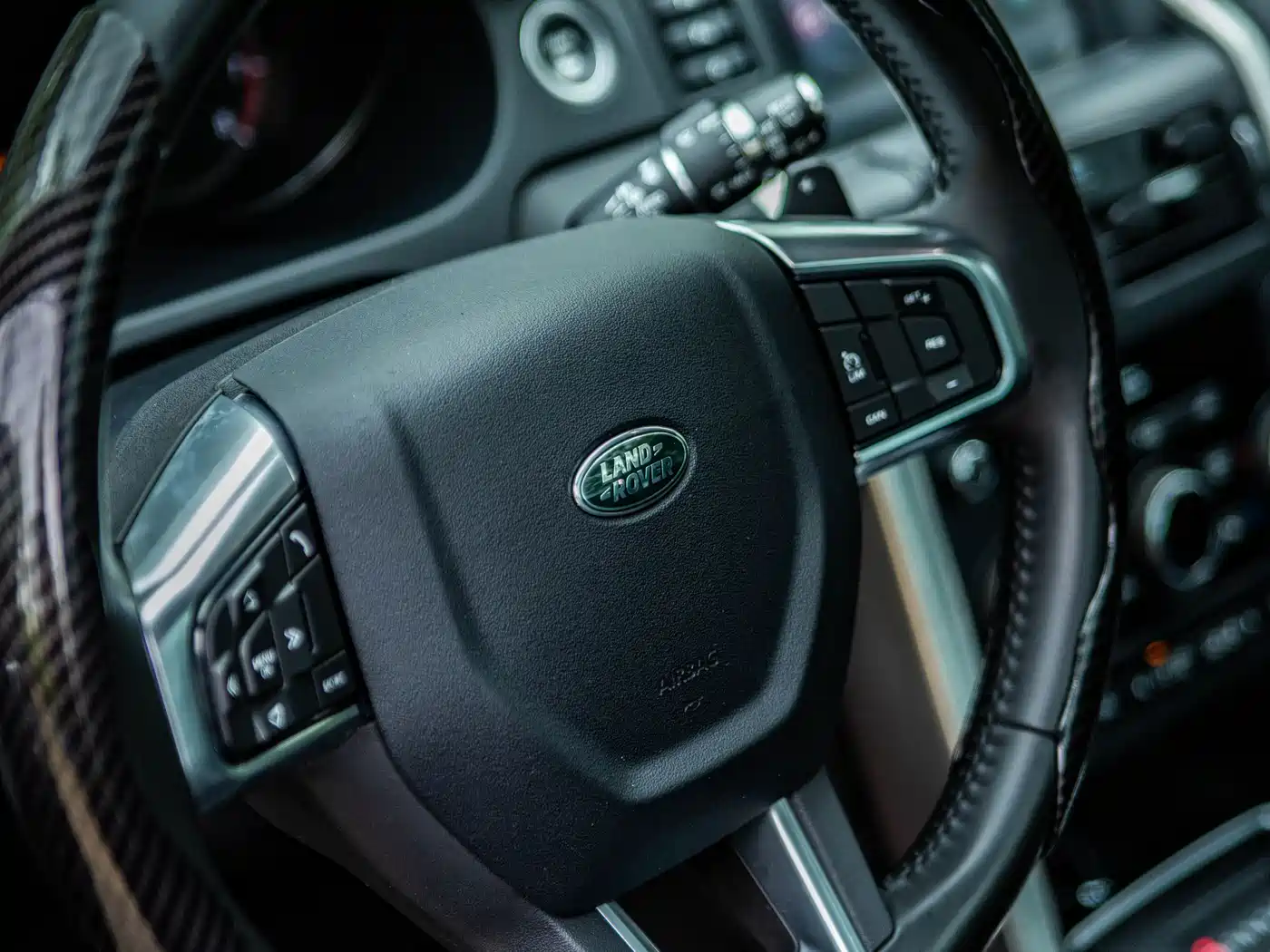 Land Rover Discovery Sport 2018 240PS SE Edition фото 17
