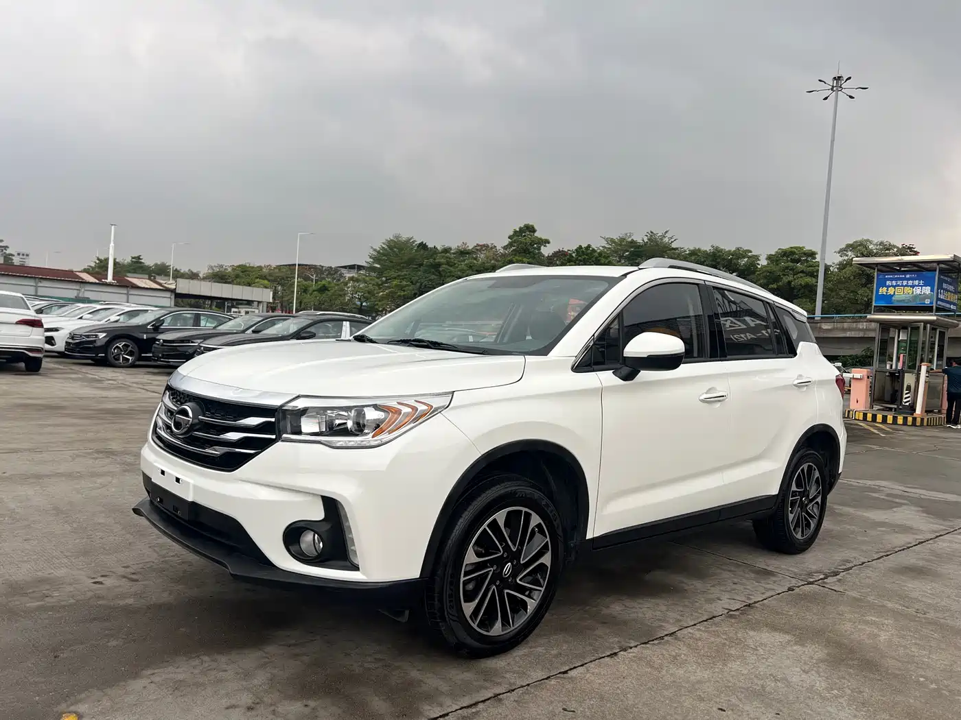 GAC Trumpchi Trumpchi GS4 2016 235T G-DCT Elite Edition
