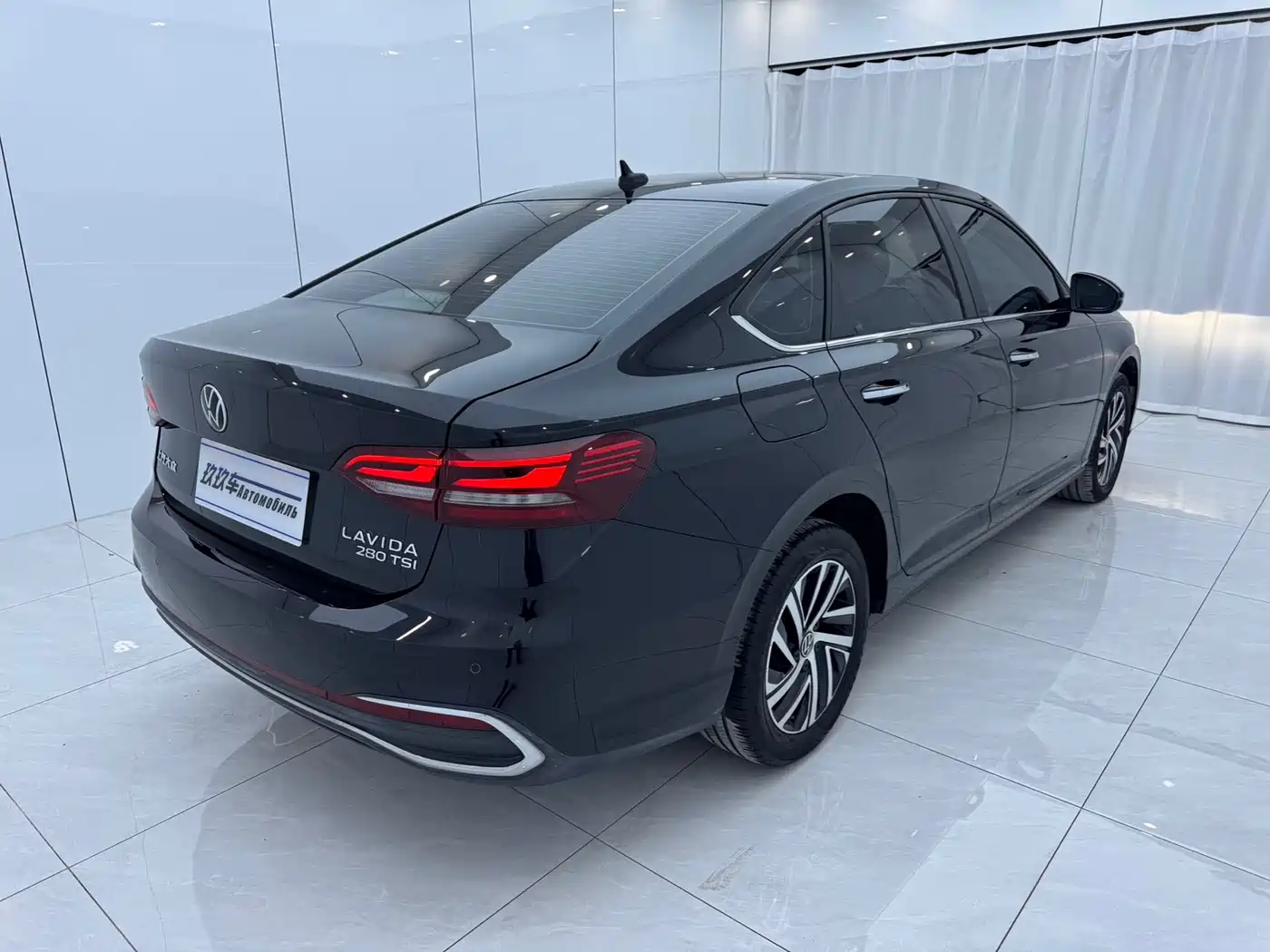Volkswagen Lavida 2022 280TSI DSG Comfort Edition фото 4