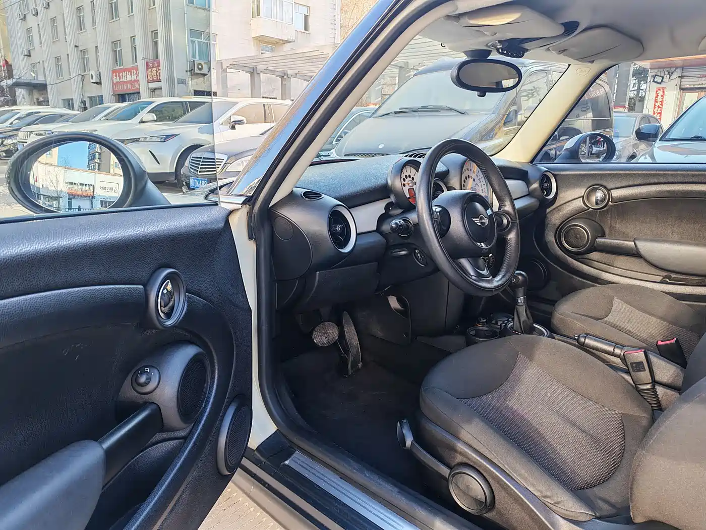 MINI MINI 2013 2011 1.6L ONE