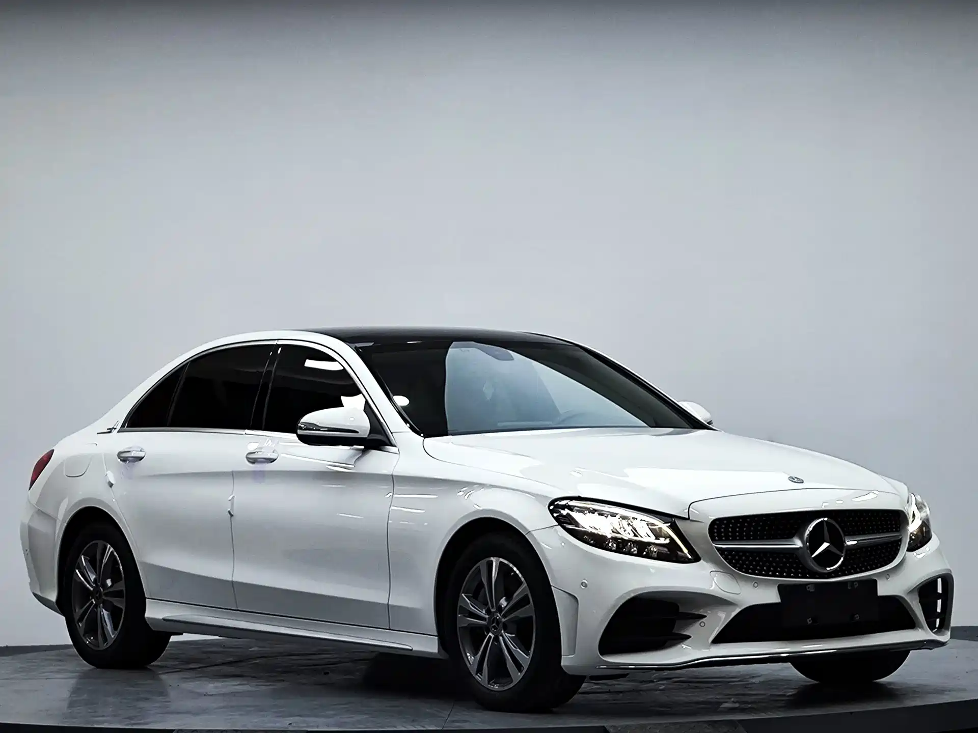 Фото 4 - Mercedes-Benz C-Class