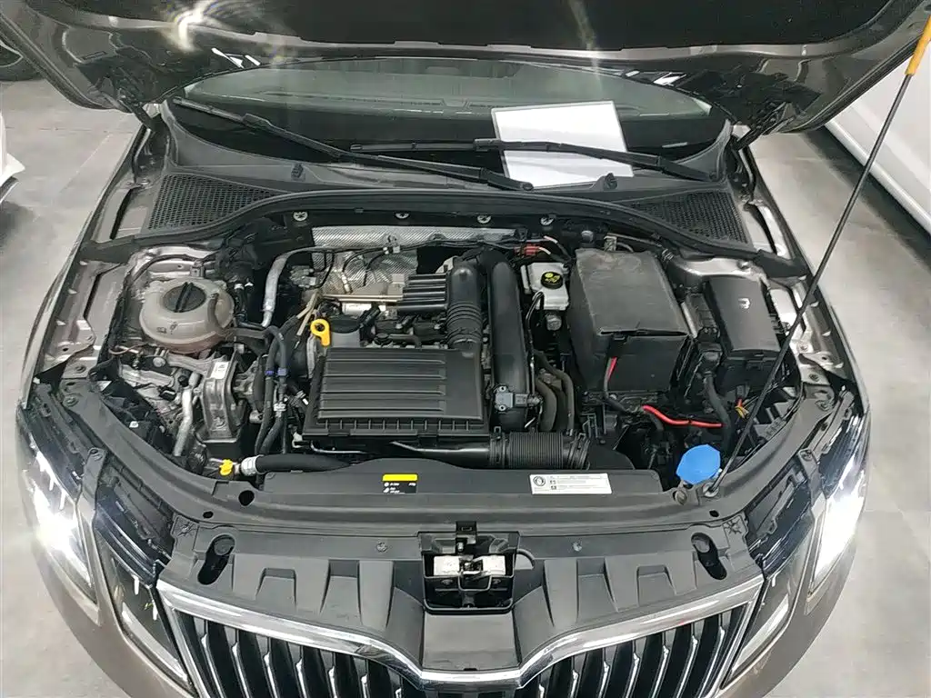 Škoda Octavia 2018 TSI280 DSG Flagship Edition фото 10