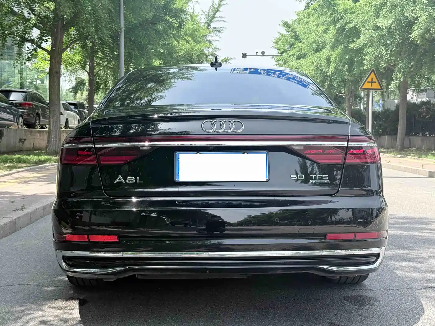 Фото 24 - Audi A8