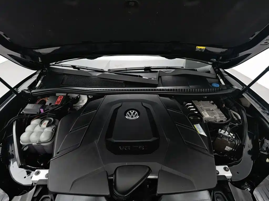 Фото 6 - Volkswagen Touareg