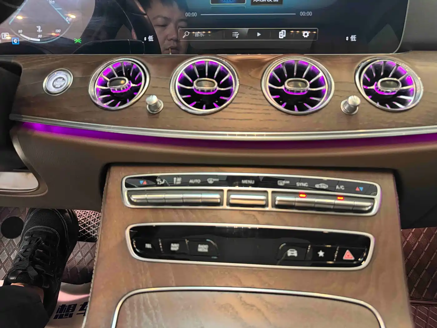 Mercedes-Benz E-Class 2023 E 300 L Fashion фото 10