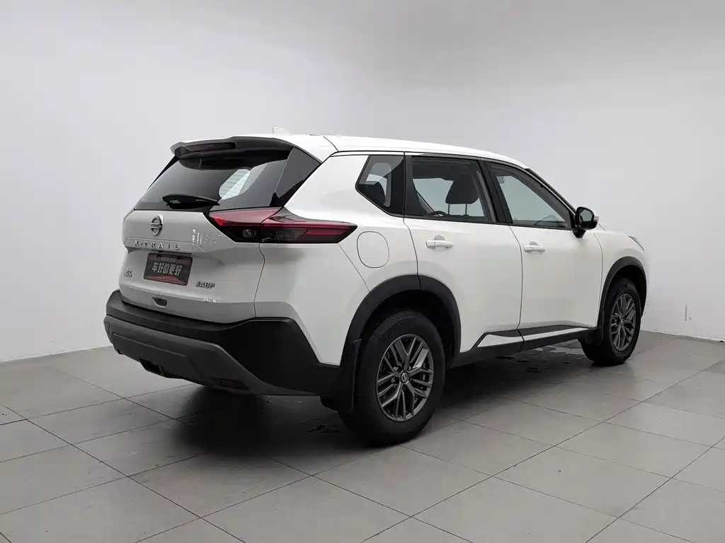 Фото 2 - Nissan X-Trail