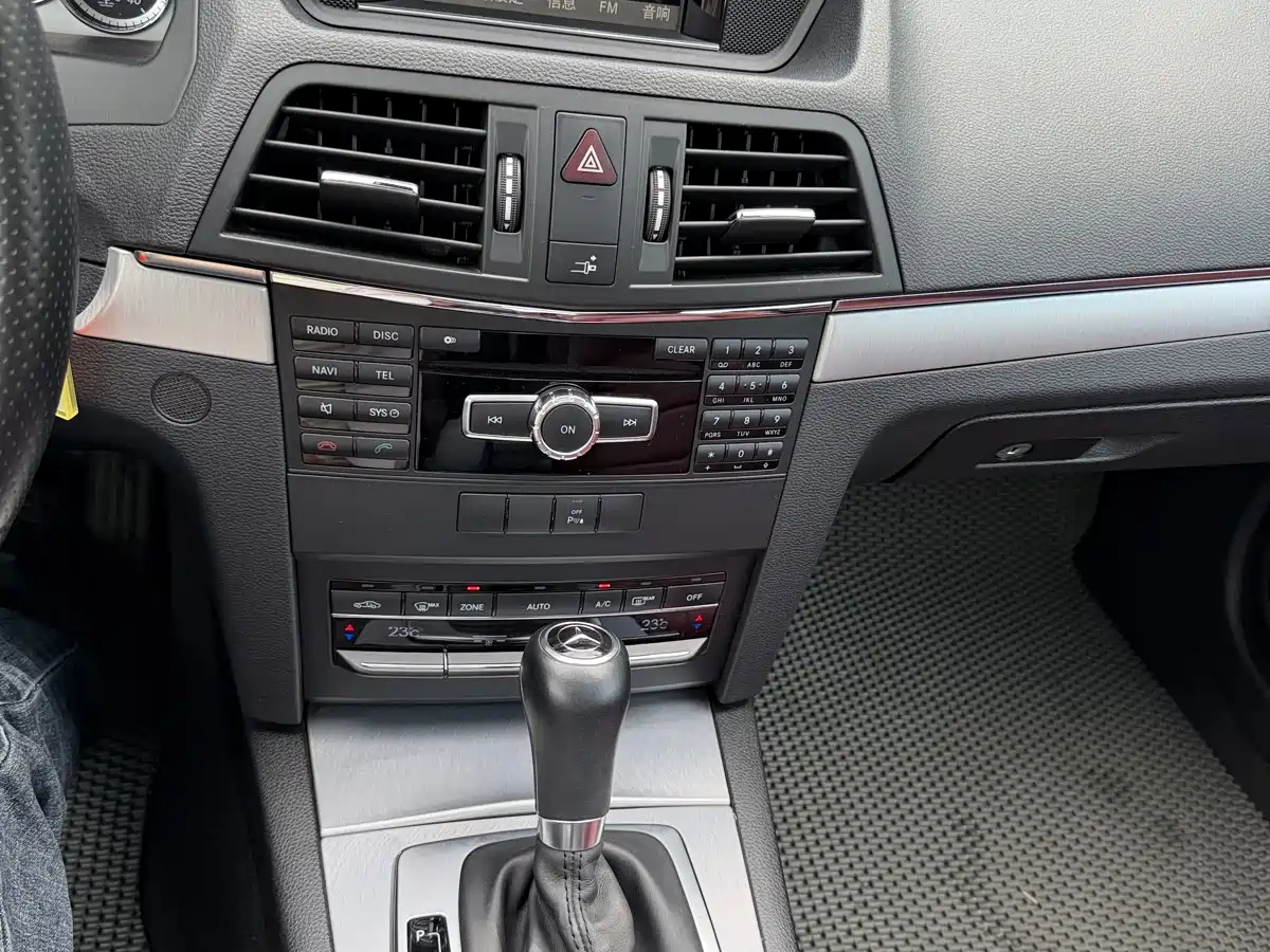 Mercedes-Benz E-Class (Import) 2012 E 200 CGI Coupe фото 6