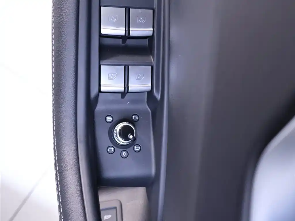 Audi A4L 2024 40 TFSI Luxury Dynamic фото 17