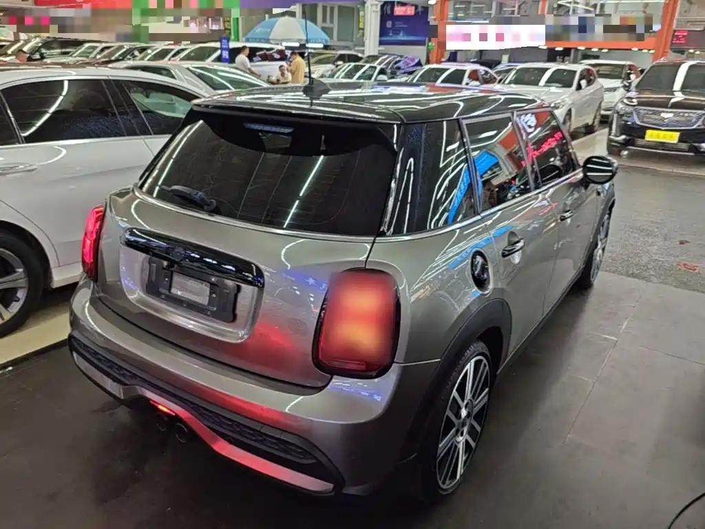 MINI MINI 2024 2023 Facelift 2.0T COOPER S Artist 5-Door