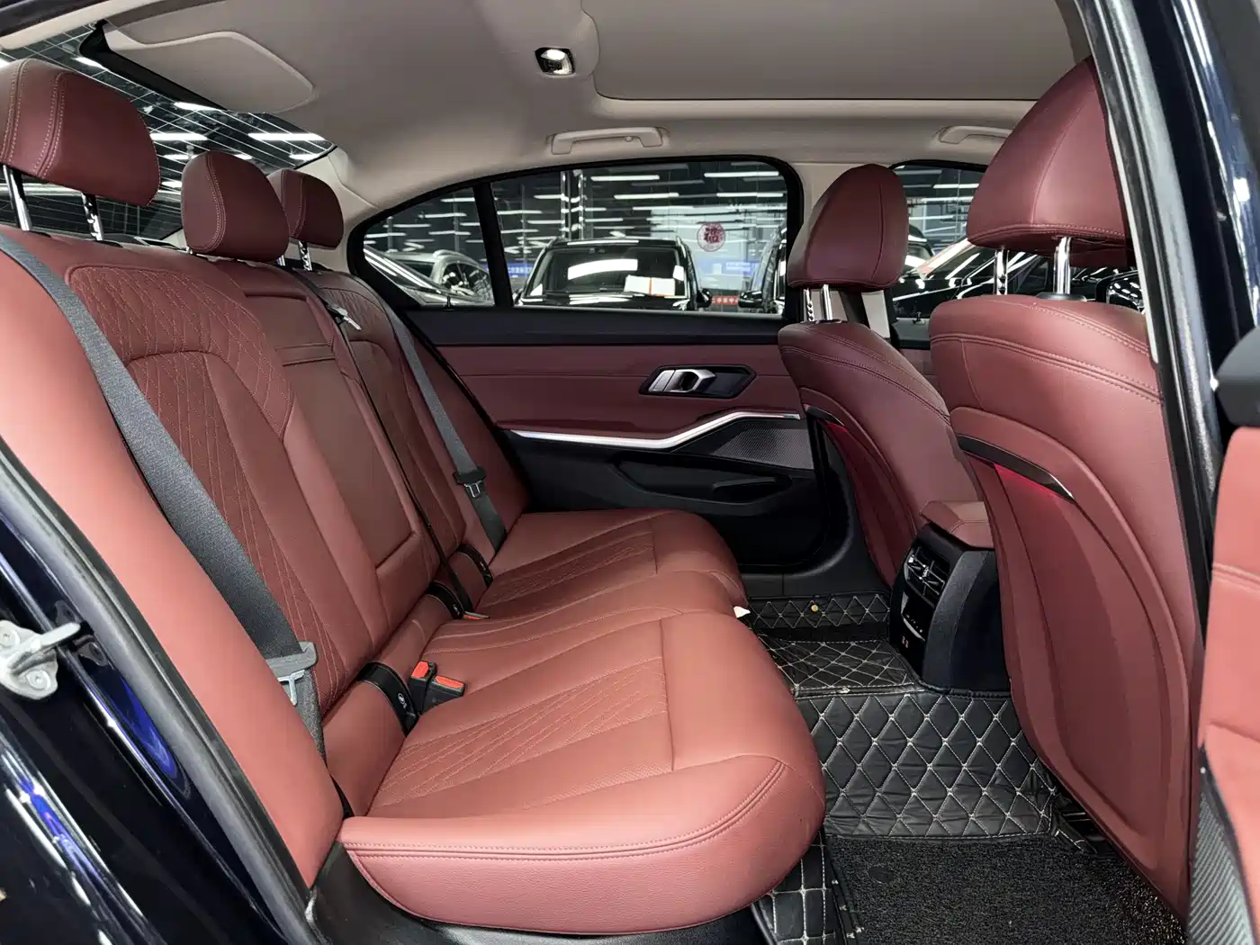 BMW i3 2024 eDrive 35 L фото 11