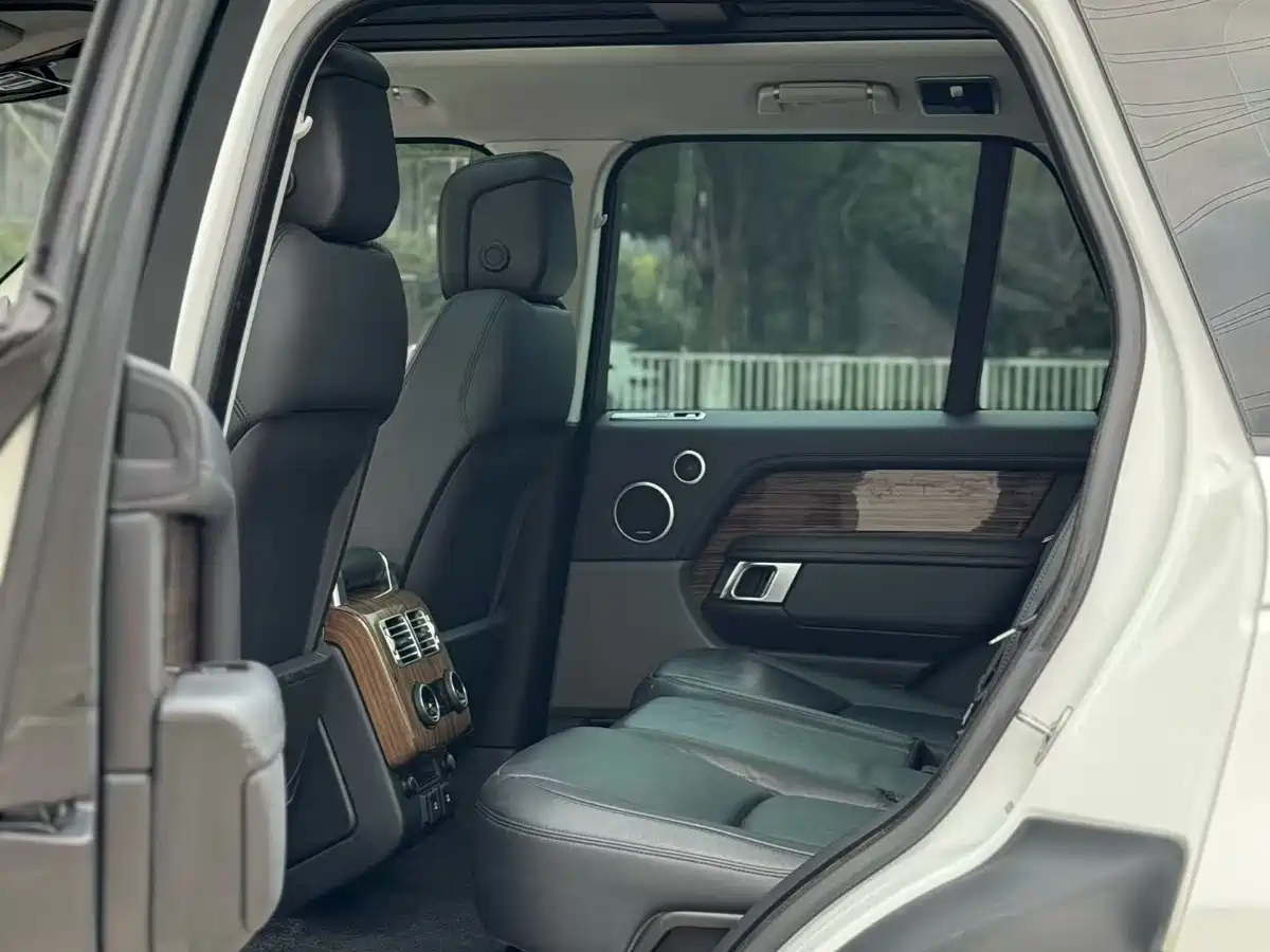 Land Rover Range Rover 2017 3.0 SC V6 Vogue фото 7