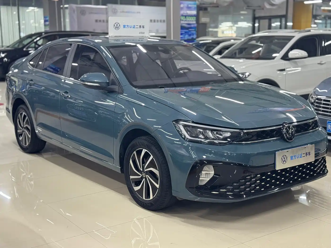 Volkswagen Lavida 2023 New Trend 1.5L Auto Aspiration Edition фото 3