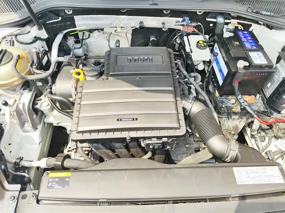 Volkswagen Golf 2017 1.6L Auto Comfort Millionth Edition фото 10