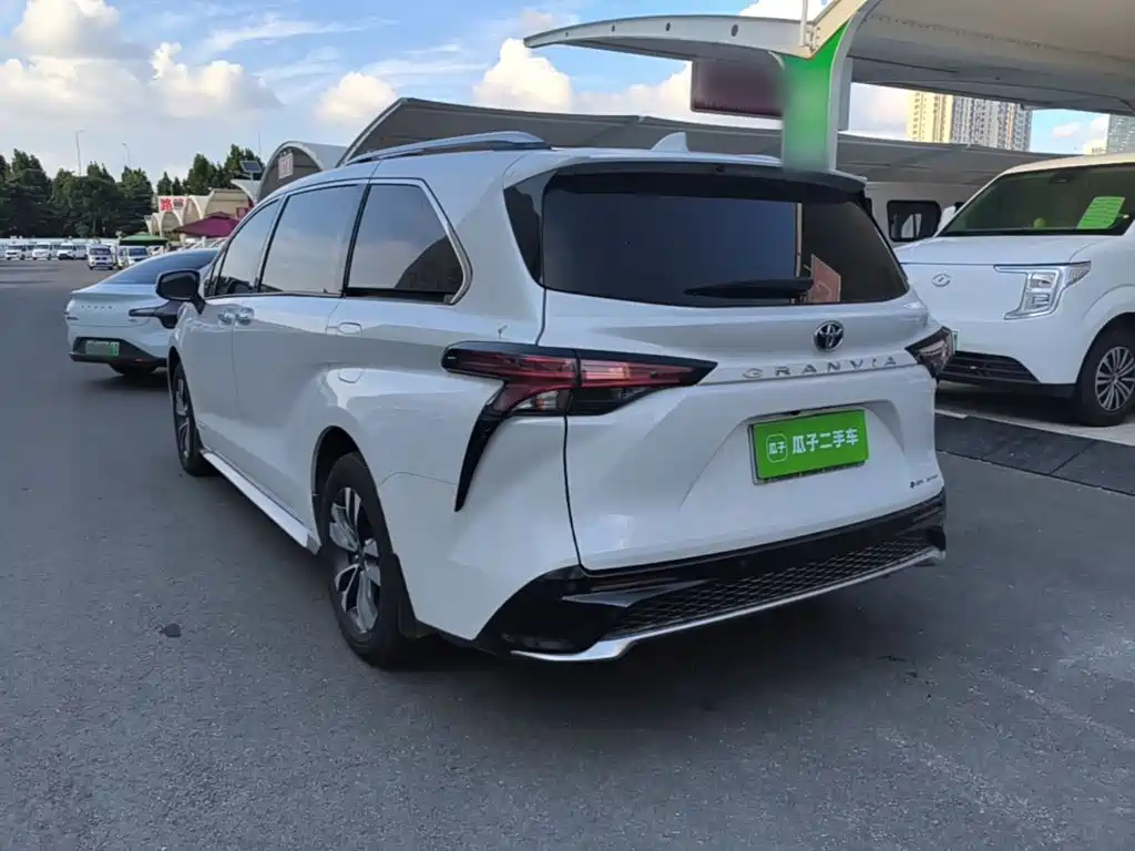 2025 Toyota Granvia