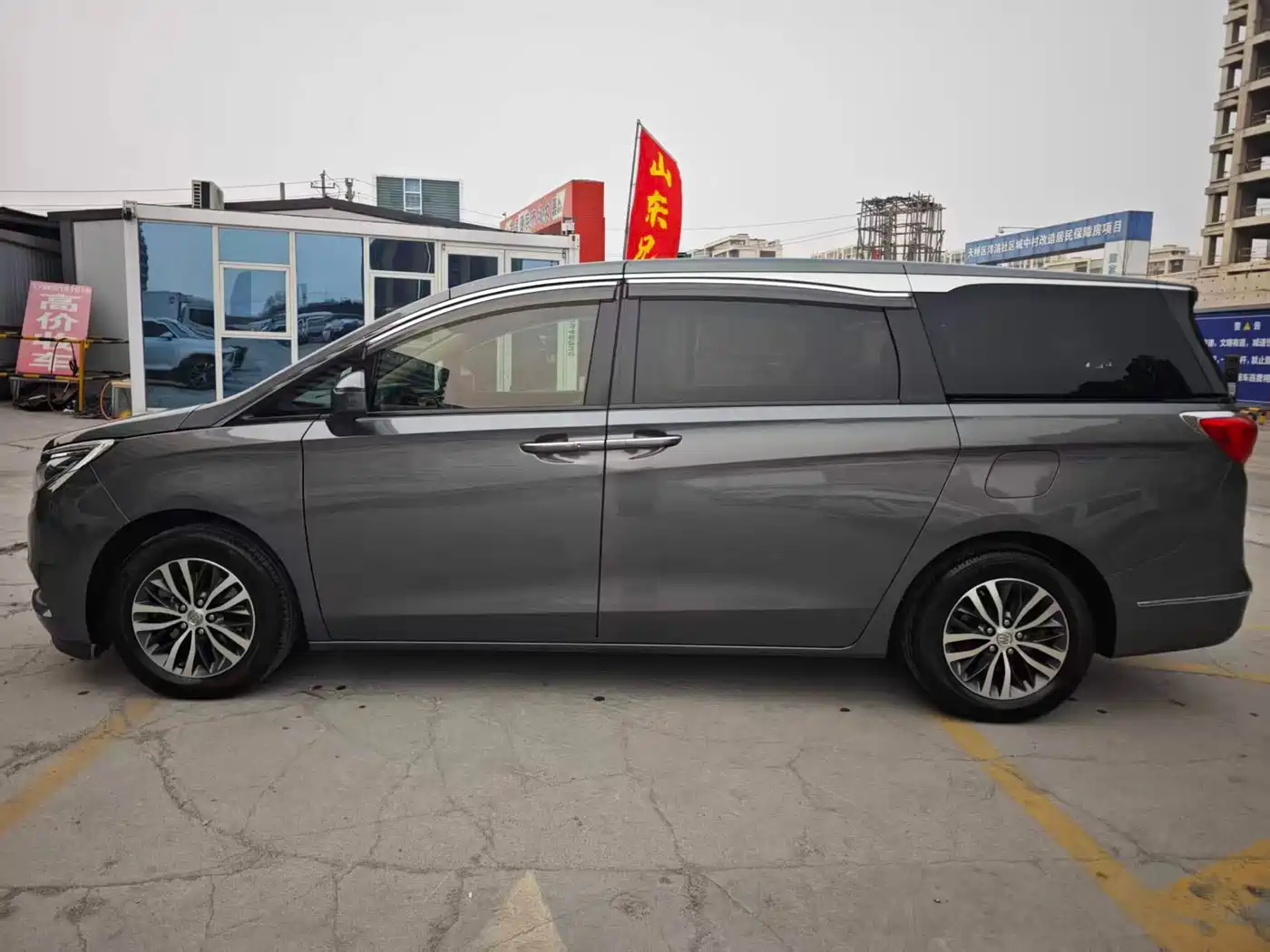 Buick GL8 2017 ES 28T Luxury China V фото 5