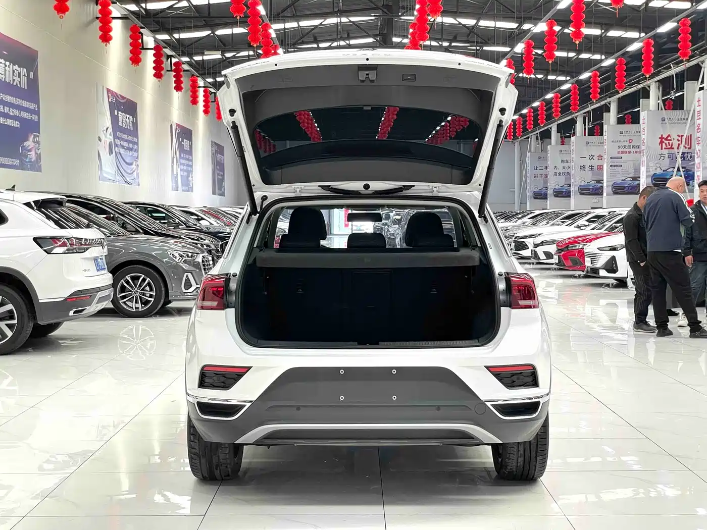 Volkswagen T-ROC 2022 280TSI DSG 2WD Comfort PLUS фото 17