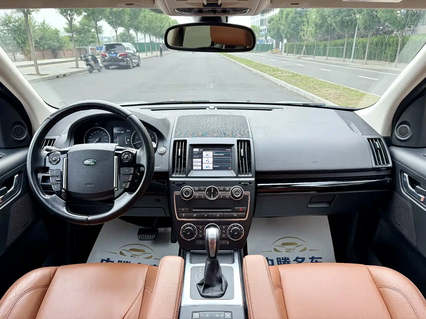Land Rover Freelander 2 2015 2.0T Si4 HSE Luxury Collector's Edition фото 10
