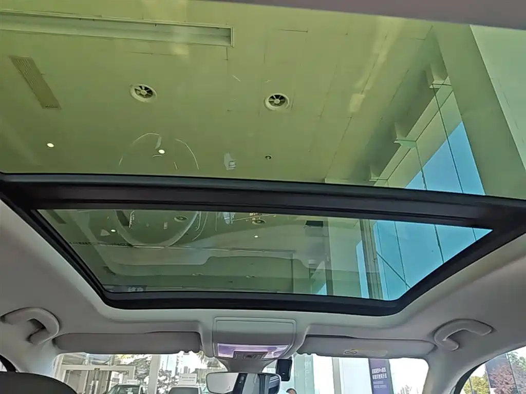 Volkswagen Passat 2019 330TSI Noble Edition China VI фото 18