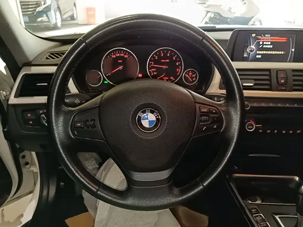 Фото 11 - BMW 3 Series