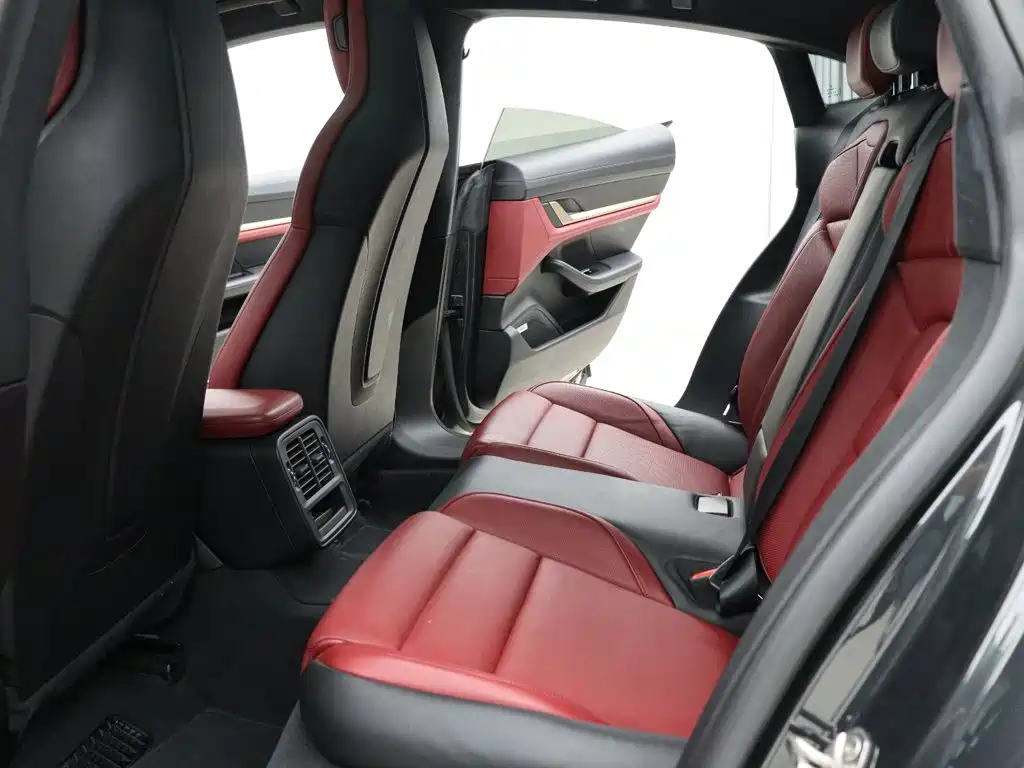 Porsche Taycan 2021 2020 Taycan