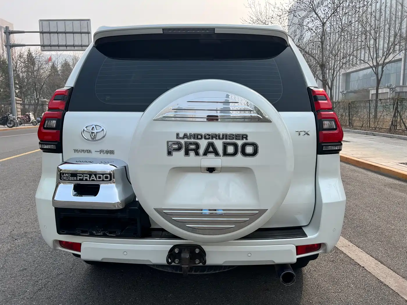Toyota Prado 2018 3.5L Automatic TX-L Rear-mounted Spare Tire фото 5