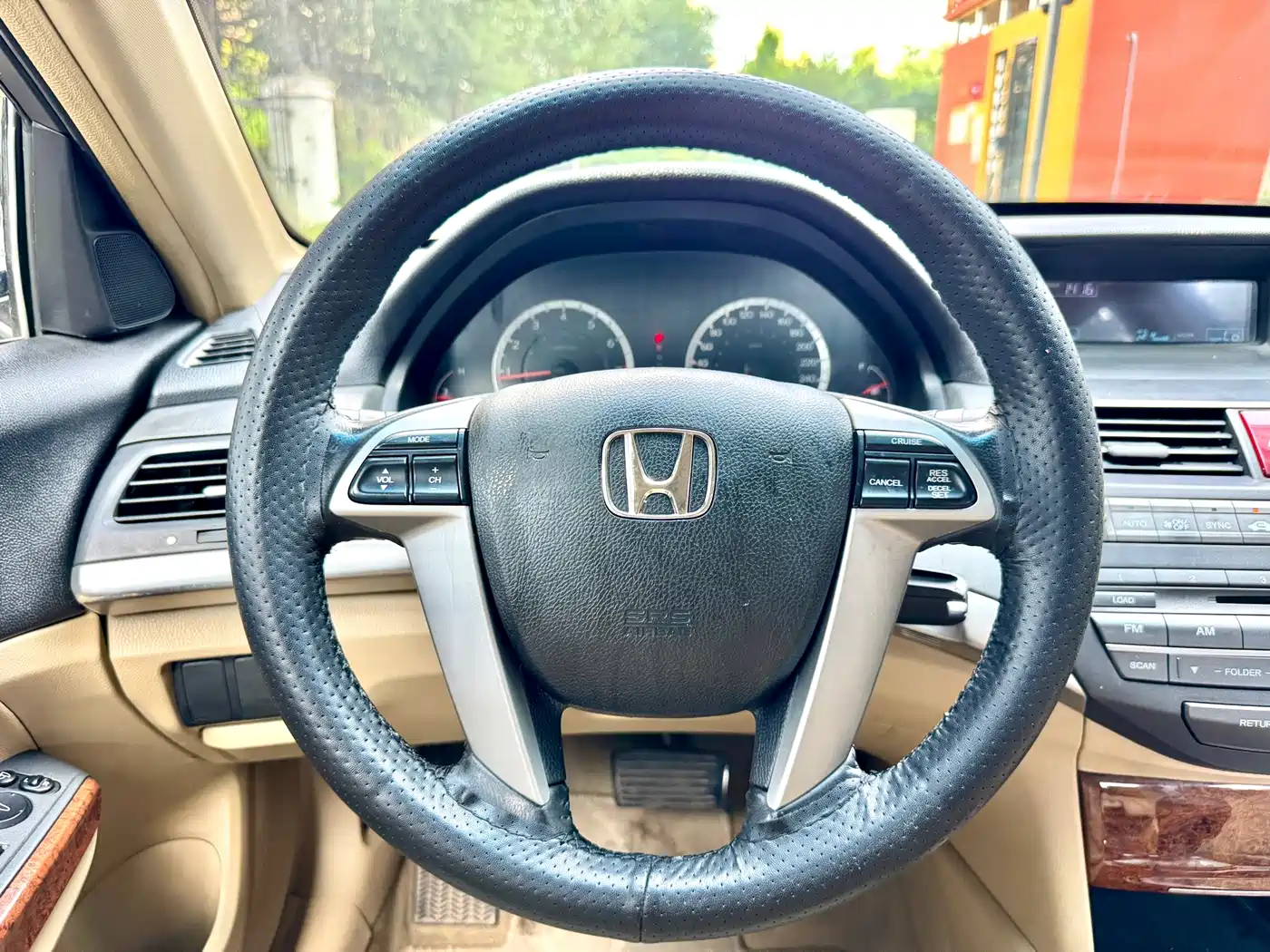 Фото 10 - Honda Accord