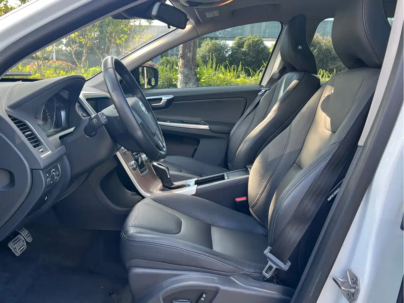 Фото 9 - Volvo XC60