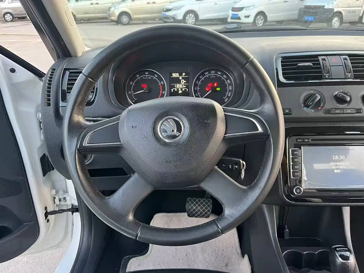 Škoda Fabia 2014 1.6L Automatic Sport Edition фото 7