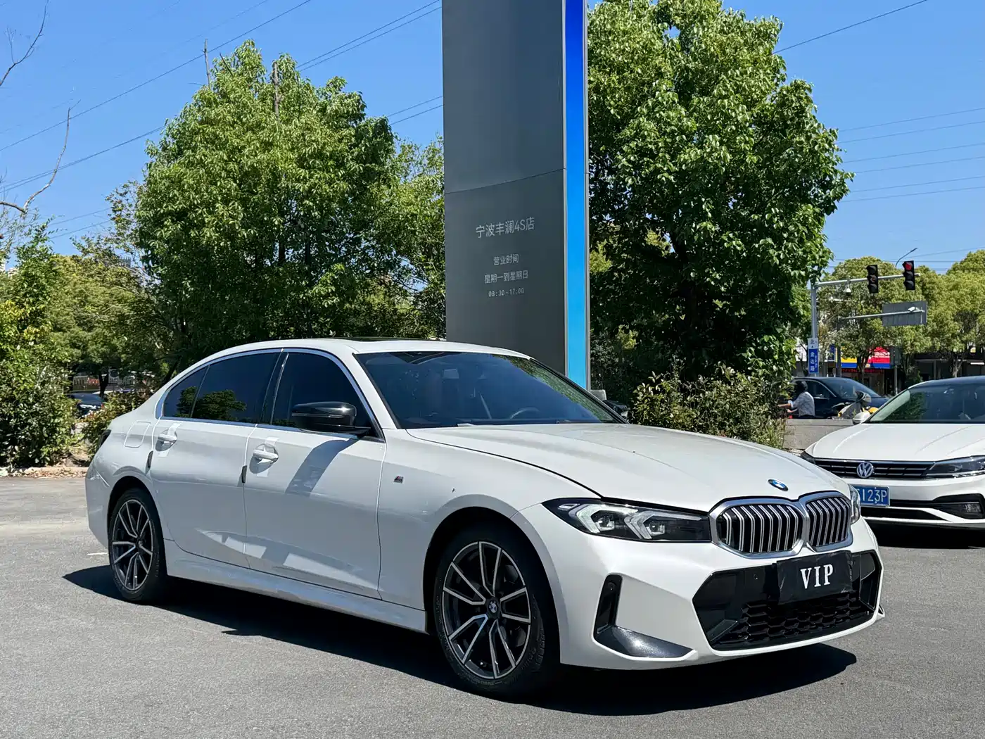 BMW 3 Series 2023 320Li M Sport Package фото 3