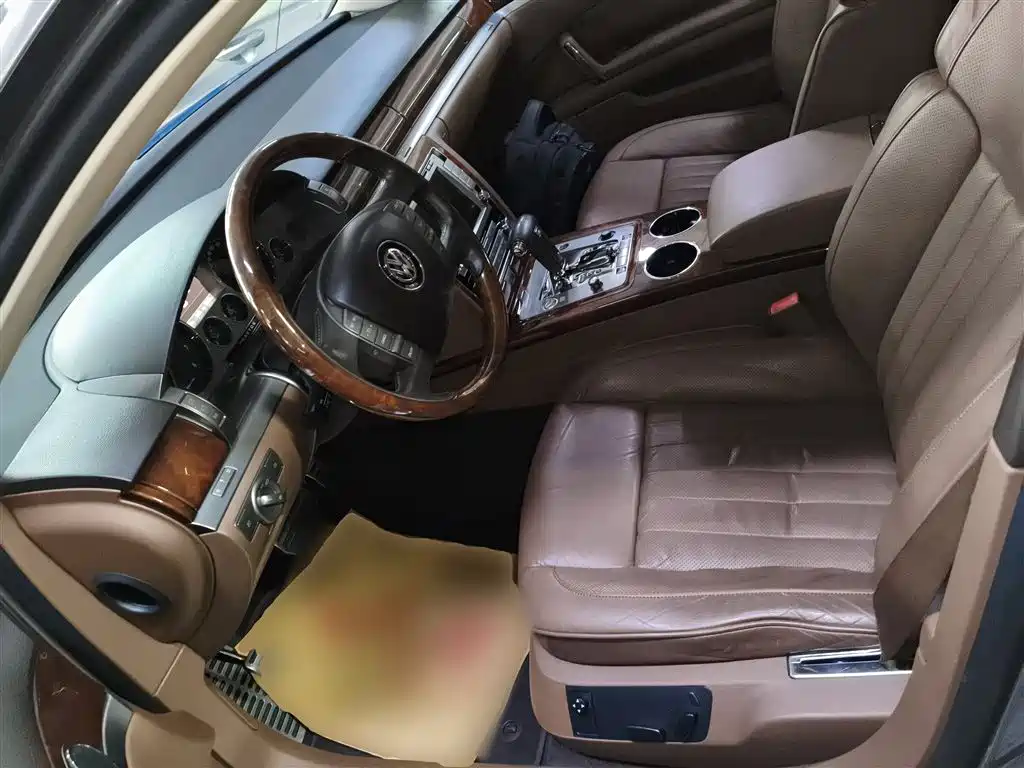 Volkswagen Phaeton 2012 3.0L Executive фото 12
