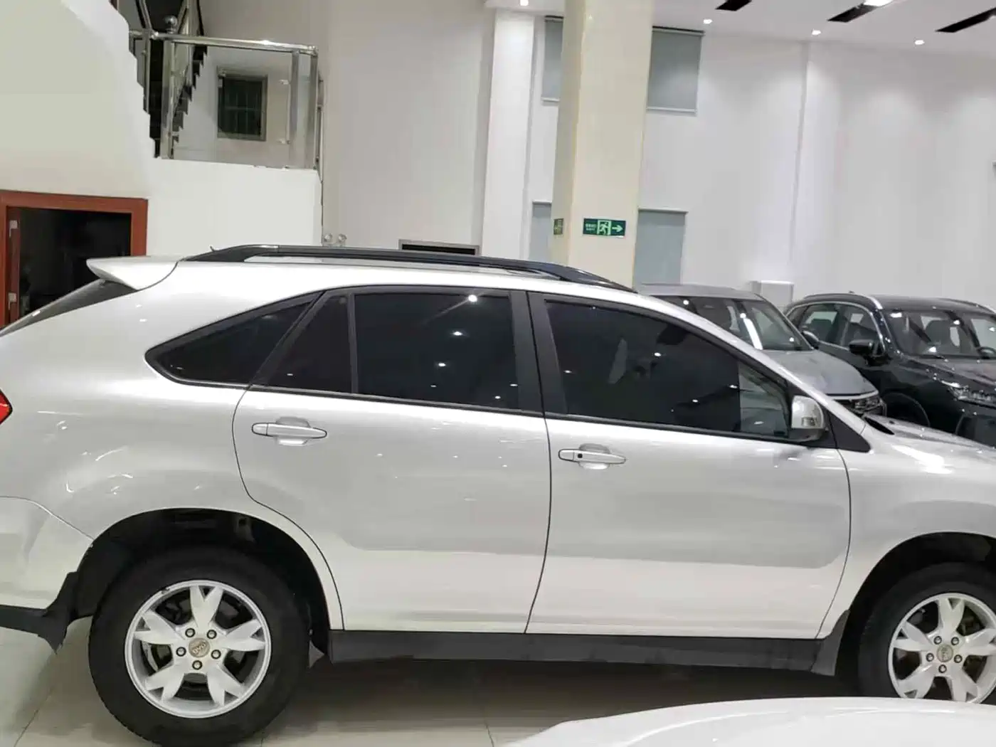 BYD S6 2014 2014 2.4L Automatic Flagship 5-seater