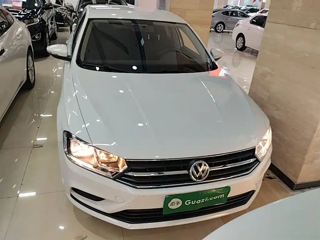 Volkswagen Bora 2018 1.5L Manual Fashion фото 3
