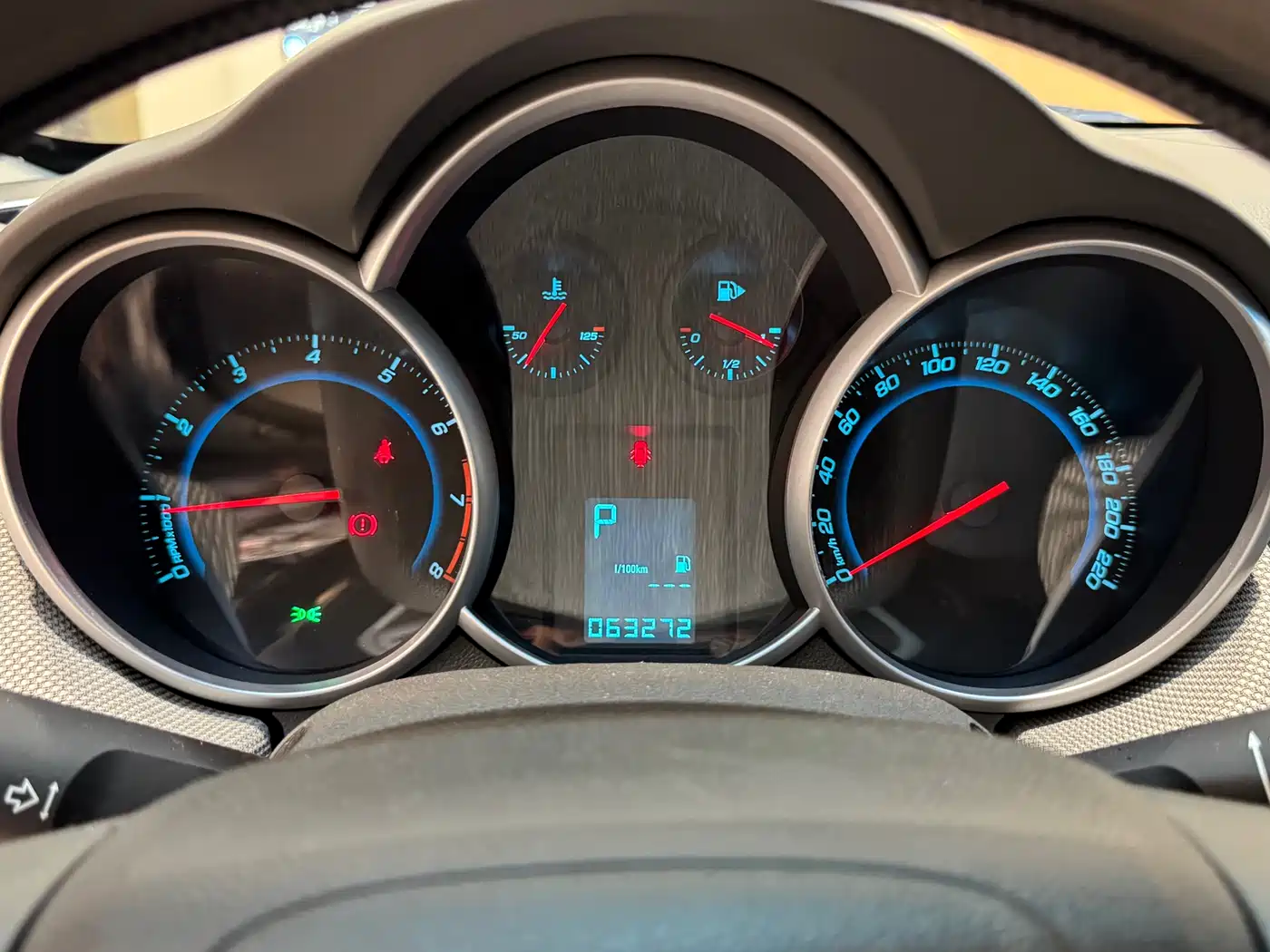 Chevrolet Cruze 2013 Model 1.8L SE AT фото 14