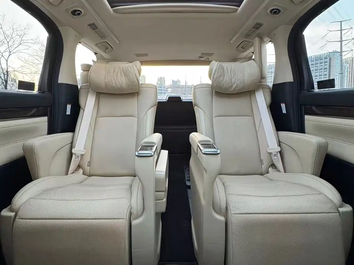 Toyota Alphard 2021 Hybrid 2.5L Luxury фото 7