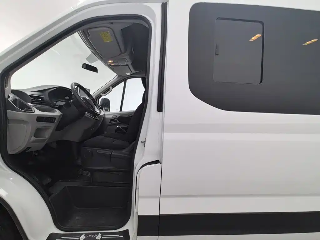 SAIC Maxus Xintu V90 2021 2020 2.0T Manual YunJie Edition FWD Single Rear Tire Long Wheelbase High Roof 7-seater