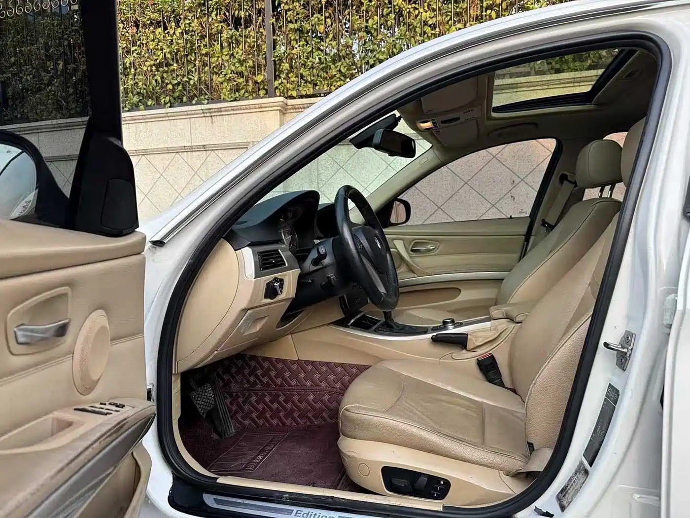 BMW 3 Series (Import) 2010 320i Luxury фото 6